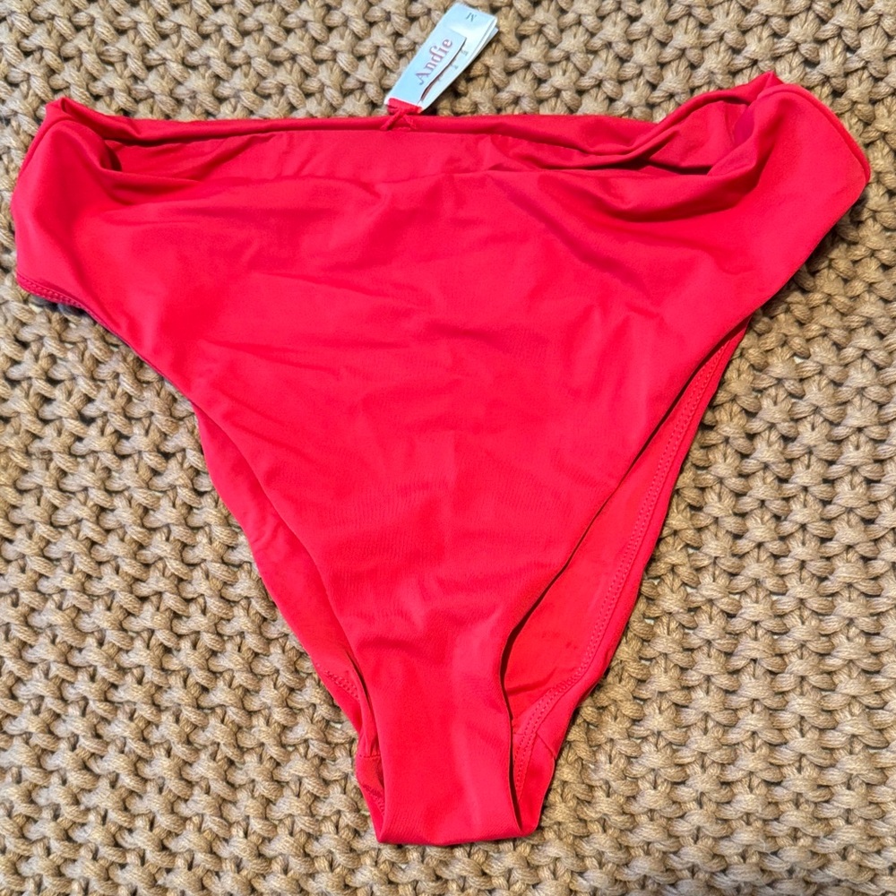 Red Bikini Set Size Medium - Picture 4 of 5